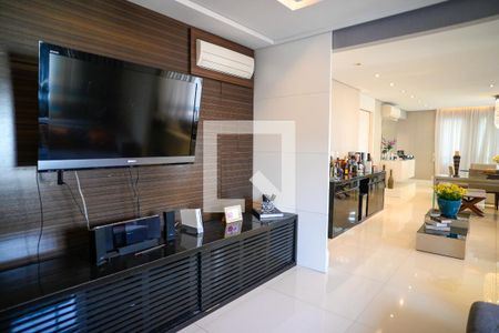 Sala de TV de apartamento à venda com 3 quartos, 213m² em Paraíso, São Paulo