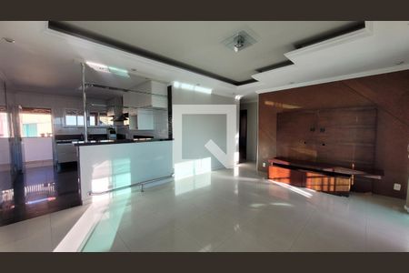 Sala de casa para alugar com 3 quartos, 140m² em Brasiléia, Betim