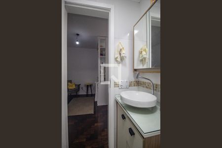 Banheiro de apartamento à venda com 1 quarto, 26m² em Centro Histórico, Porto Alegre