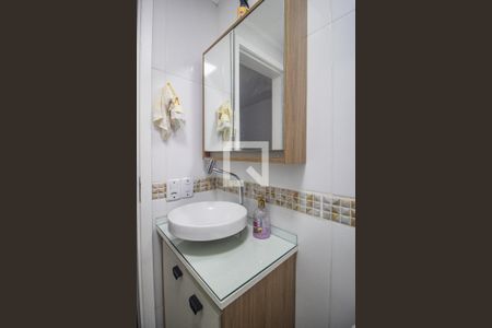 Banheiro de apartamento à venda com 1 quarto, 26m² em Centro Histórico, Porto Alegre