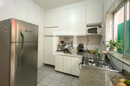 Cozinha de casa à venda com 2 quartos, 62m² em Boa Vista, Belo Horizonte
