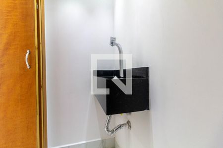 Lavabo de casa à venda com 3 quartos, 100m² em Vila Nhocuné, São Paulo