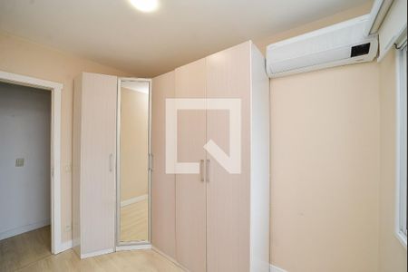 Quarto 1 de apartamento para alugar com 3 quartos, 67m² em Vila Ipiranga, Porto Alegre