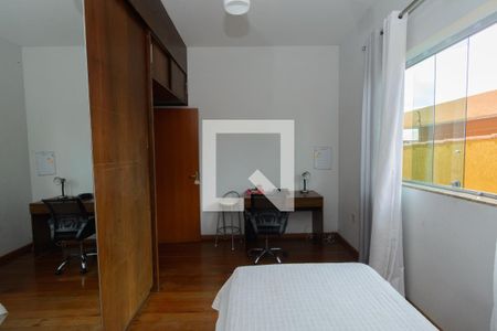 Quarto 2 de casa à venda com 3 quartos, 240m² em Novo Riacho, Contagem