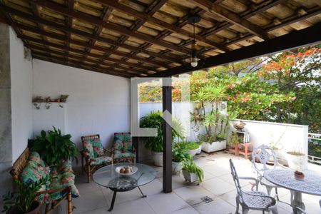 Varanda de apartamento à venda com 5 quartos, 250m² em Barra da Tijuca, Rio de Janeiro