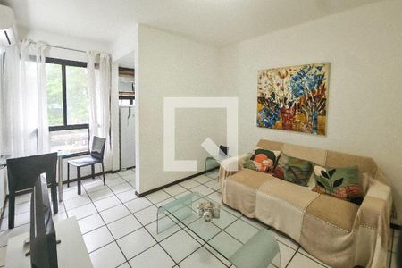 Sala de apartamento para alugar com 1 quarto, 39m² em Ondina, Salvador