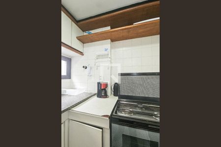 Cozinha de apartamento para alugar com 1 quarto, 39m² em Ondina, Salvador