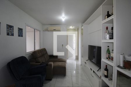 Sala de apartamento para alugar com 2 quartos, 58m² em Humaitá, Porto Alegre