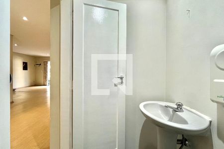 Lavabo 1 de casa para alugar com 5 quartos, 200m² em Vila Clementino, São Paulo