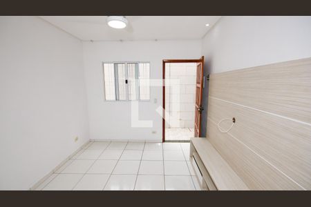 Sala de casa de condomínio para alugar com 2 quartos, 63m² em Sítio do Campo, Praia Grande