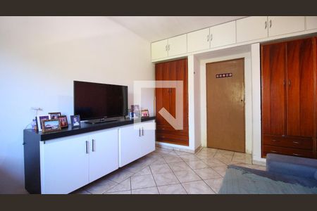 Sala de casa para alugar com 2 quartos, 249m² em Jardim Iva, São Paulo