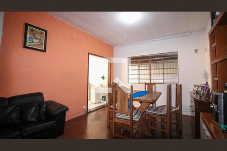 Sala de casa para alugar com 2 quartos, 249m² em Jardim Iva, São Paulo