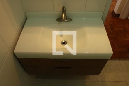 Banheiro de apartamento à venda com 1 quarto, 48m² em Perdizes, São Paulo