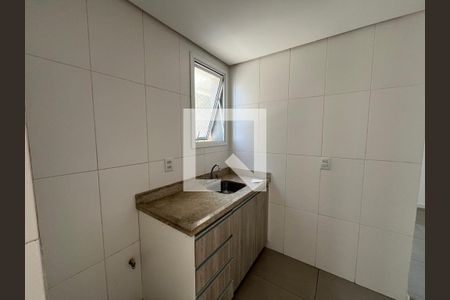 Cozinha de casa de condomínio para alugar com 2 quartos, 65m² em Jardim Botânico, Porto Alegre