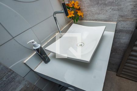 Lavabo de casa à venda com 4 quartos, 160m² em Braúnas, Belo Horizonte