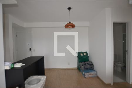 Sala de apartamento para alugar com 2 quartos, 57m² em Marechal Hermes, Rio de Janeiro