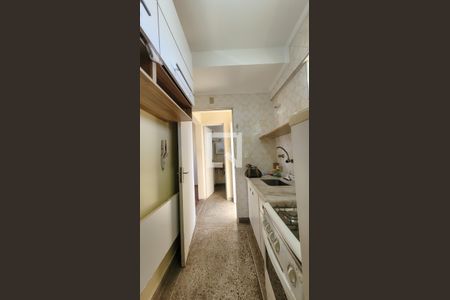 Cozinha de apartamento para alugar com 1 quarto, 44m² em Taquaral, Campinas