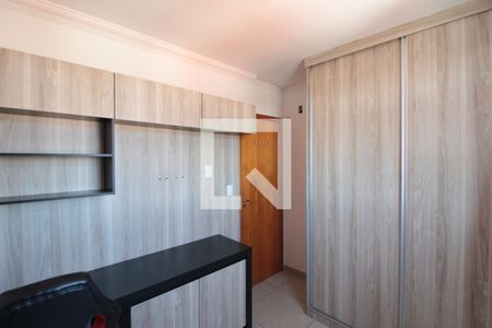 Quarto 1 de apartamento para alugar com 3 quartos, 77m² em Rio Branco, Belo Horizonte
