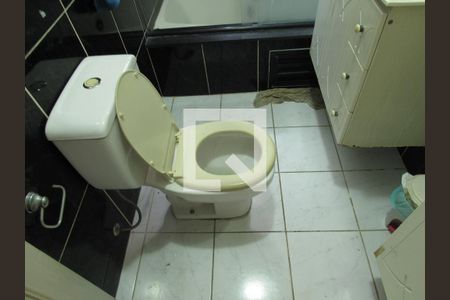 Banheiro de casa à venda com 4 quartos, 423m² em Bela Vista, Osasco