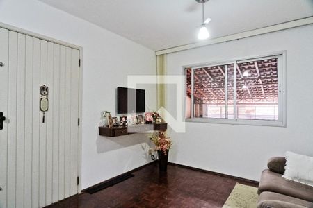 Sala de casa para alugar com 2 quartos, 125m² em Conjunto Residencial Vista Verde, São Paulo