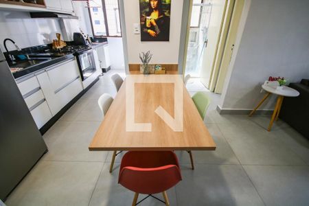 Sala de apartamento para alugar com 1 quarto, 53m² em Canto do Forte, Praia Grande