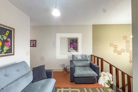 Sala de TV de casa à venda com 3 quartos, 300m² em Parque dos Passaros, São Bernardo do Campo