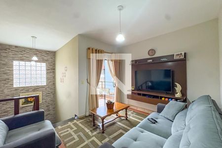 Sala de TV de casa à venda com 3 quartos, 300m² em Parque dos Passaros, São Bernardo do Campo