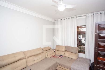 Sala de TV de casa à venda com 4 quartos, 185m² em Piraporinha, Diadema