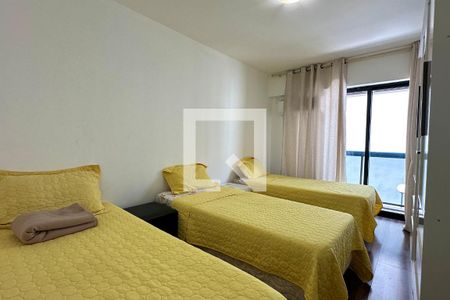 Quarto 01 de apartamento à venda com 2 quartos, 74m² em Copacabana, Rio de Janeiro