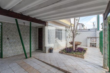 Garagem de casa à venda com 4 quartos, 150m² em Parque Vitoria, São Paulo