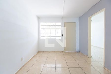 Sala de casa para alugar com 4 quartos, 123m² em Jardim Sao Pedro, São Paulo