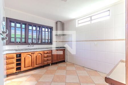 Cozinha de casa para alugar com 4 quartos, 350m² em Partenon, Porto Alegre