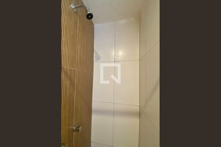 Banheiro social de apartamento para alugar com 1 quarto, 55m² em Copacabana, Rio de Janeiro