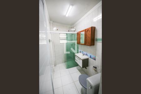 Banheiro de apartamento para alugar com 1 quarto, 44m² em Aviação, Praia Grande