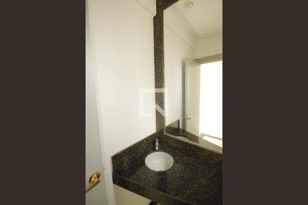 Lavabo de apartamento à venda com 4 quartos, 178m² em Serra, Belo Horizonte