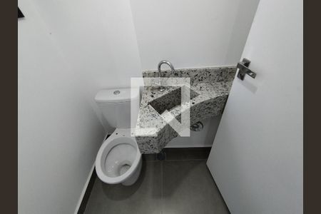 Lavabo de casa para alugar com 2 quartos, 100m² em Jardins, São Paulo