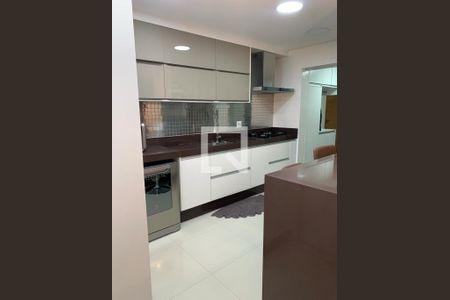 Apartamento à venda com 3 quartos, 126m² em Vila Scarpelli, Santo André