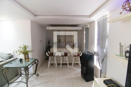 Sala de casa para alugar com 4 quartos, 1002m² em Piratininga, Niterói