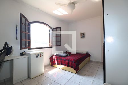 Quarto 2 de casa à venda com 3 quartos, 180m² em Parque Gerassi, Santo André