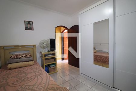 Quarto 1 de casa à venda com 3 quartos, 180m² em Parque Gerassi, Santo André