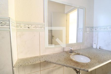 Lavabo de casa para alugar com 5 quartos, 340m² em Santa Mônica, Uberlândia