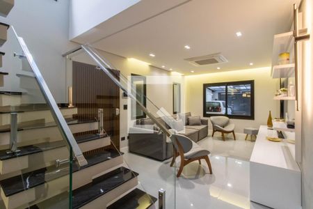 Sala de casa à venda com 4 quartos, 150m² em Casa1, Guarulhos