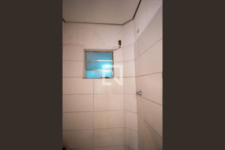 Banheiro  de kitnet/studio para alugar com 1 quarto, 38m² em Parque Vitoria Regia, Sorocaba
