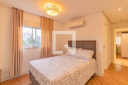 Suíte de apartamento para alugar com 2 quartos, 77m² em Vila Alexandria, São Paulo