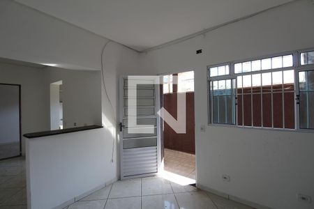 Sala de casa para alugar com 2 quartos, 60m² em Jardim Santa Adelia, São Paulo
