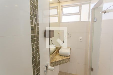 Banheiro da Suíte de apartamento para alugar com 1 quarto, 50m² em Carmo, Belo Horizonte