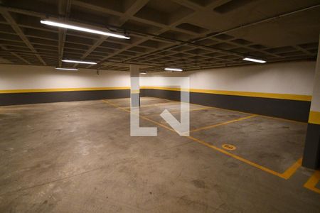Garagem de apartamento para alugar com 1 quarto, 46m² em Cambuí, Campinas
