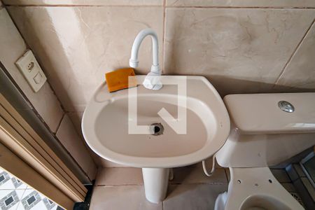 Banheiro Social de casa para alugar com 1 quarto, 70m² em Curicica, Rio de Janeiro