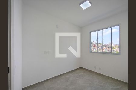 Quarto 1 de apartamento para alugar com 2 quartos, 44m² em Santo Cristo, Rio de Janeiro