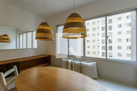 Sala de apartamento à venda com 2 quartos, 70m² em Indianópolis, São Paulo